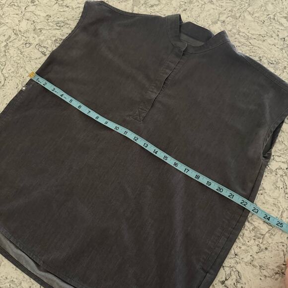 Figs Rafaela Charcoal Dark Gray Scrub Top Size Small Technical Collection - Picture 8 of 8